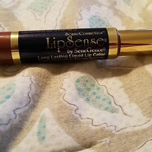 Lipsense Sheer Berry and Oops Remover